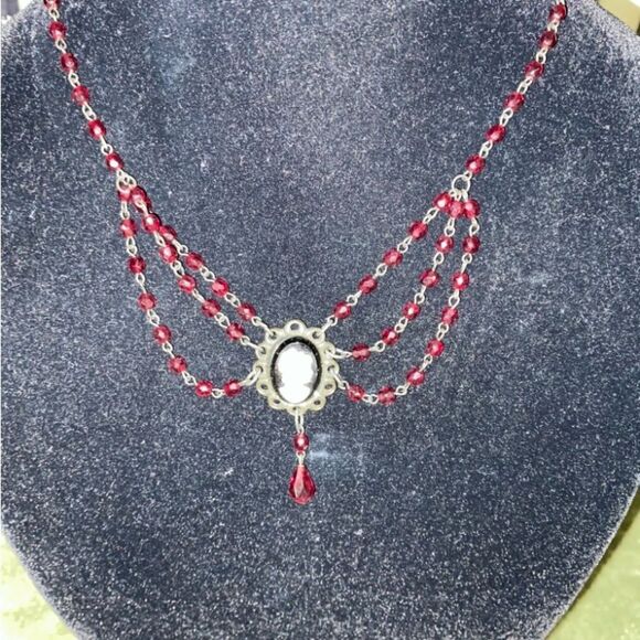 CAMEO Ruby Beaded Necklace - Picture 1 of 6